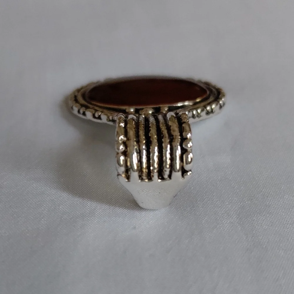 Elegant Silver and Red Pendant - Picture 3 of 8